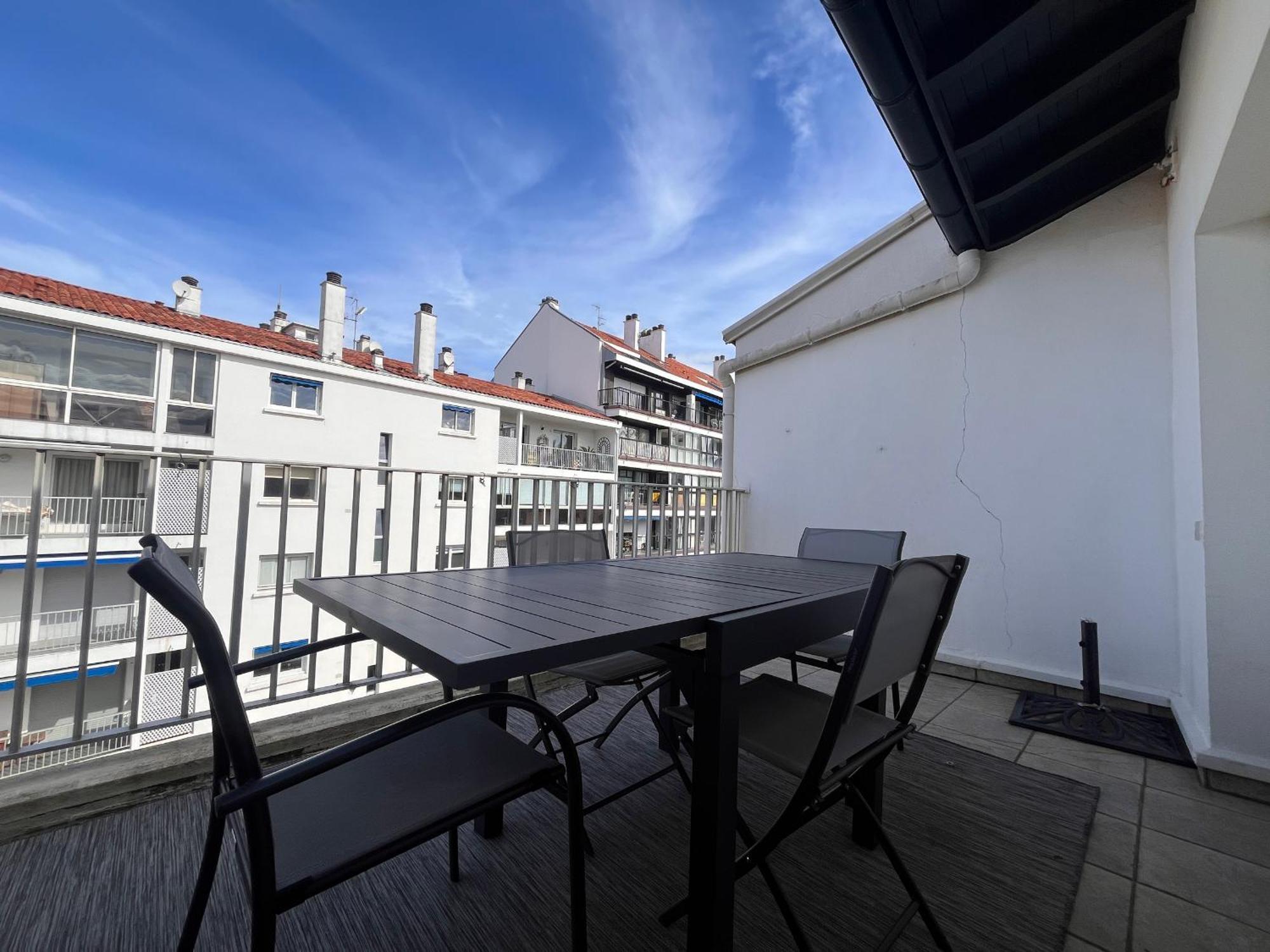 Coeur De Saint-Jean-De-Luz : Appartement Lumineux Avec Balcon, Proche Plage Et Commerces - Fr-1-239-1079 Eksteriør billede